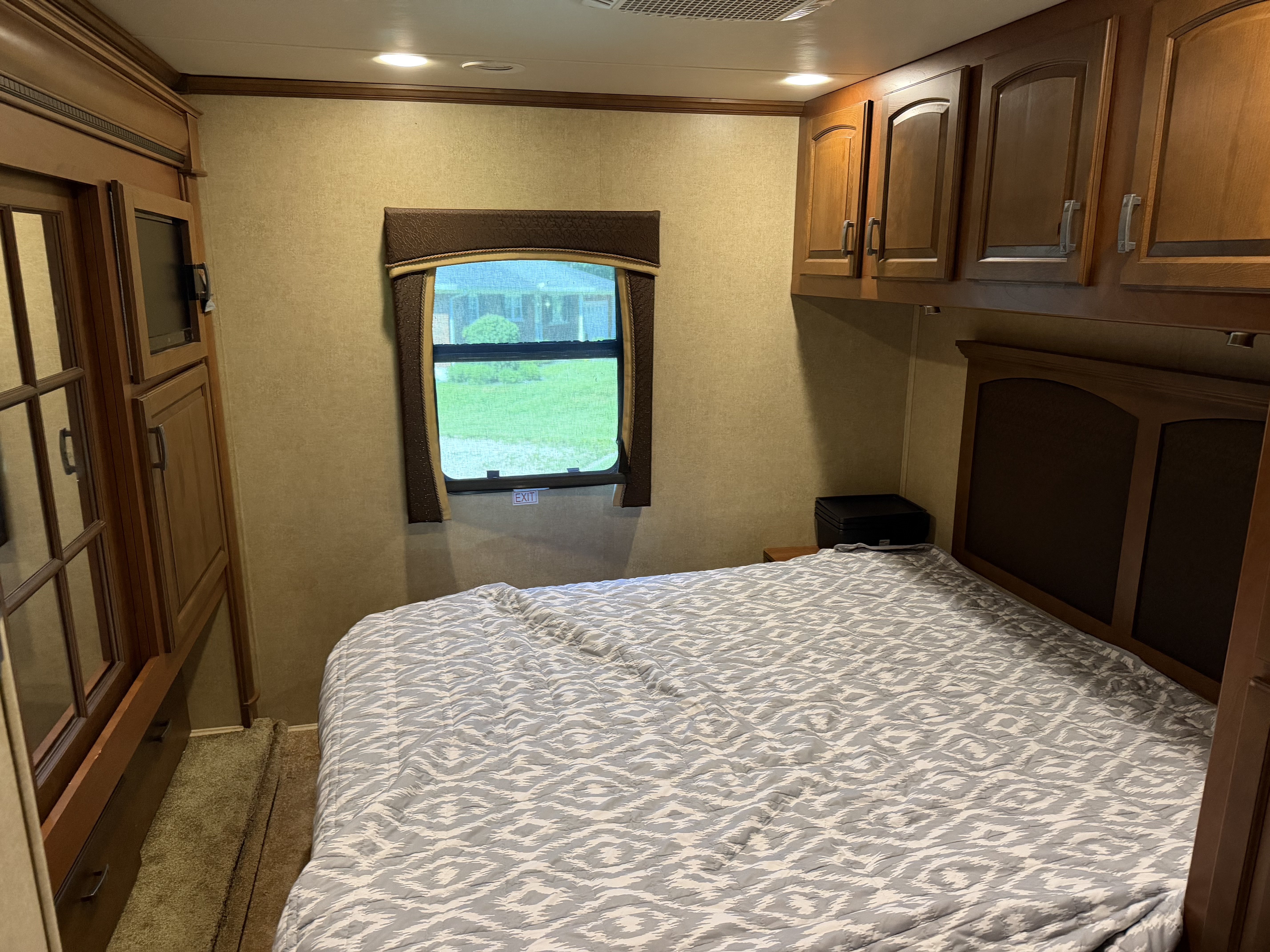 View more photos of this listing