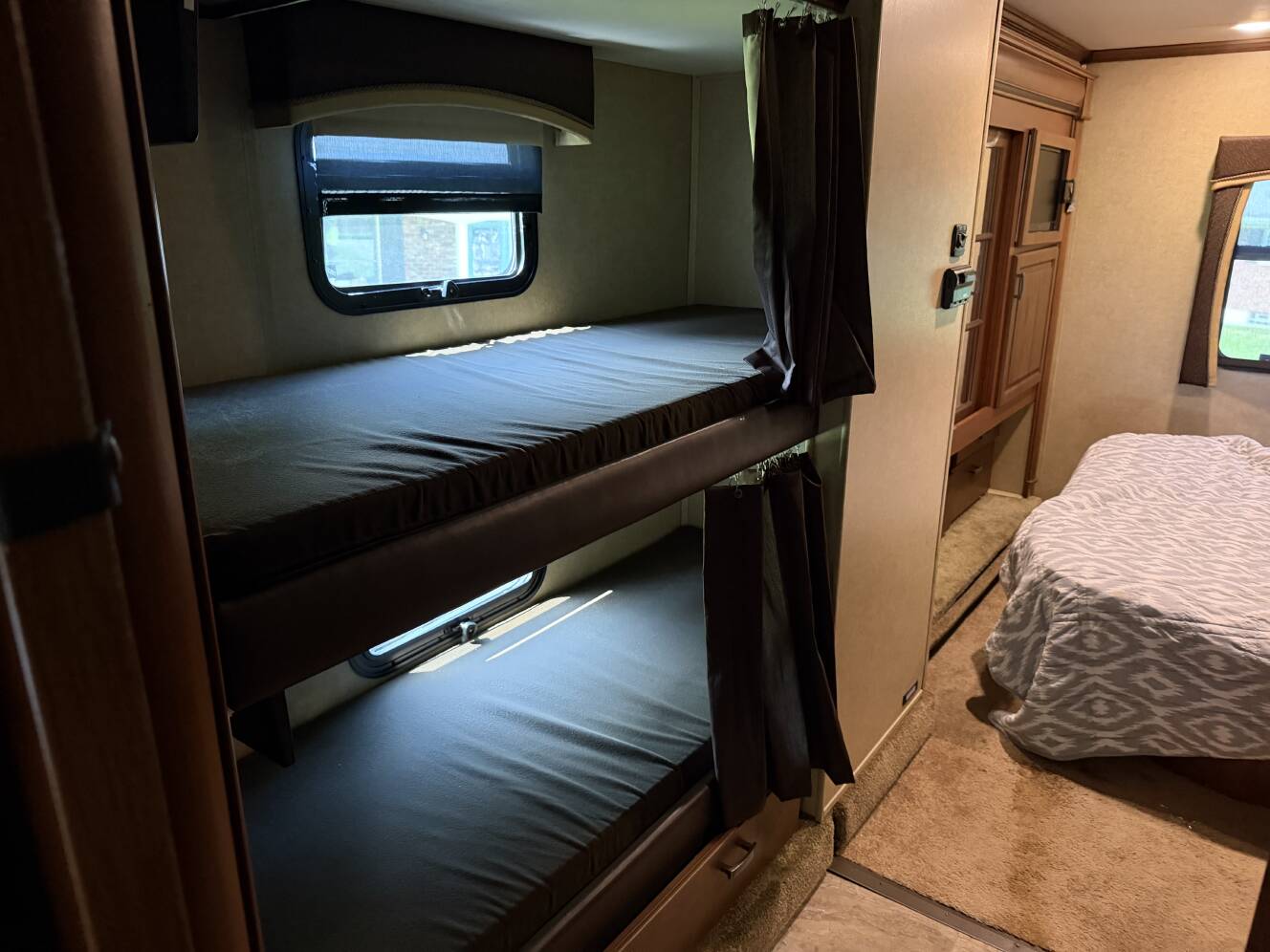 A photo of this 2013 Jayco SENECA 37 FS