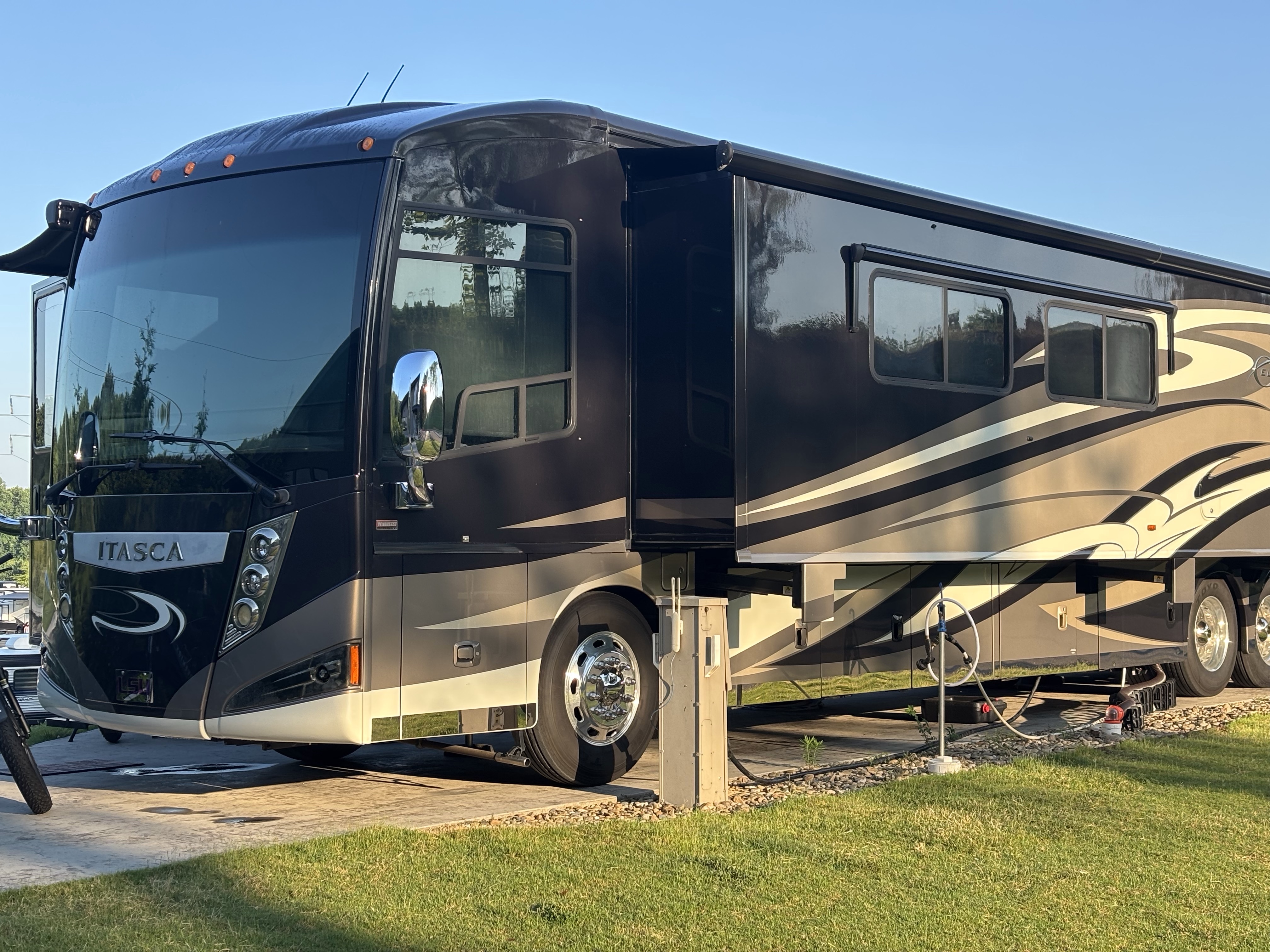 2013 Itasca ELLIPSE 42QD in apison TN