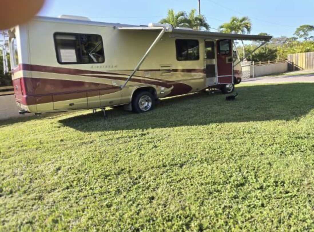 2004 Airstream LAND YACHT 28 in miami FL