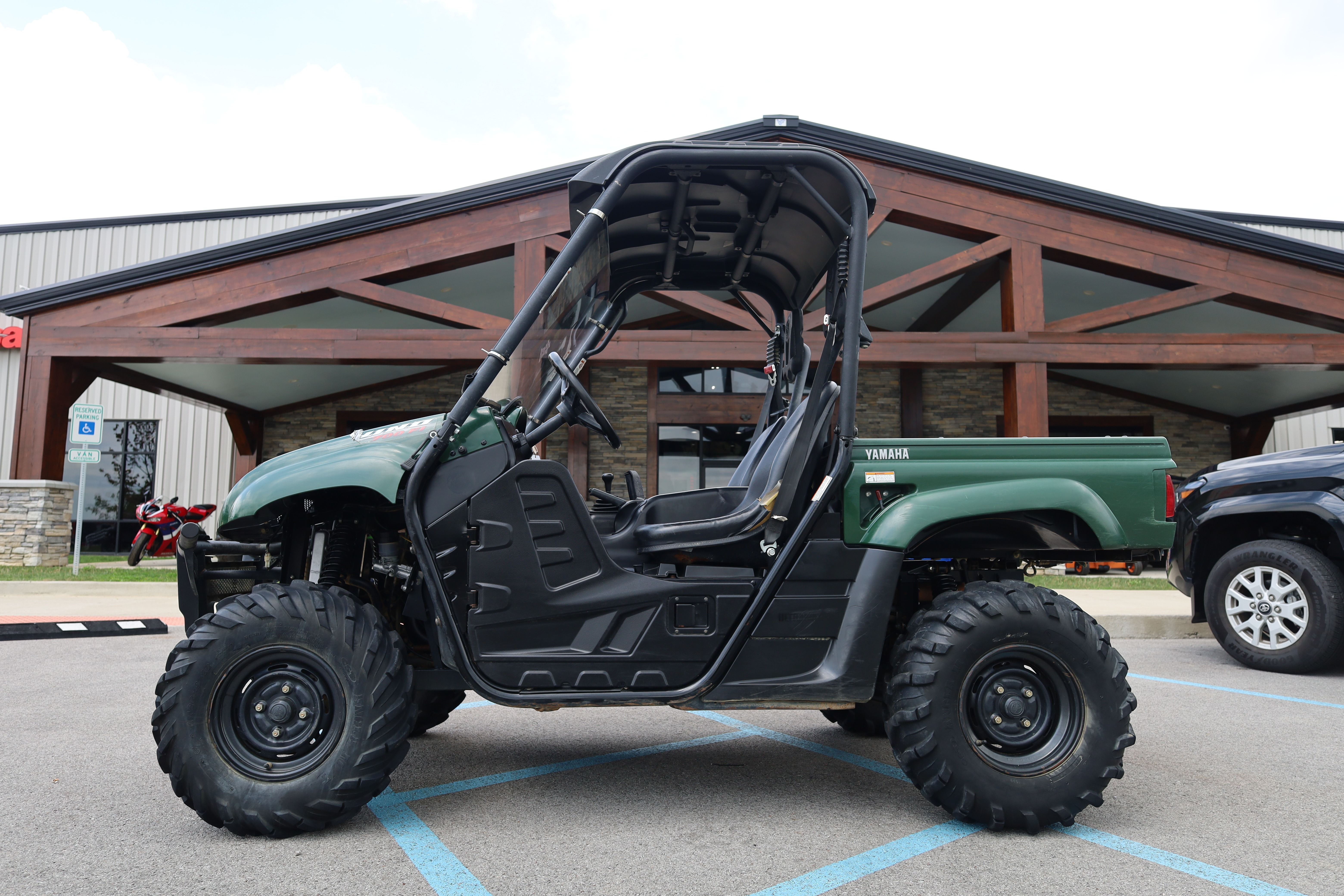 2012 Yamaha Rhino 700 FI Auto. 4x4 in georgetown KY