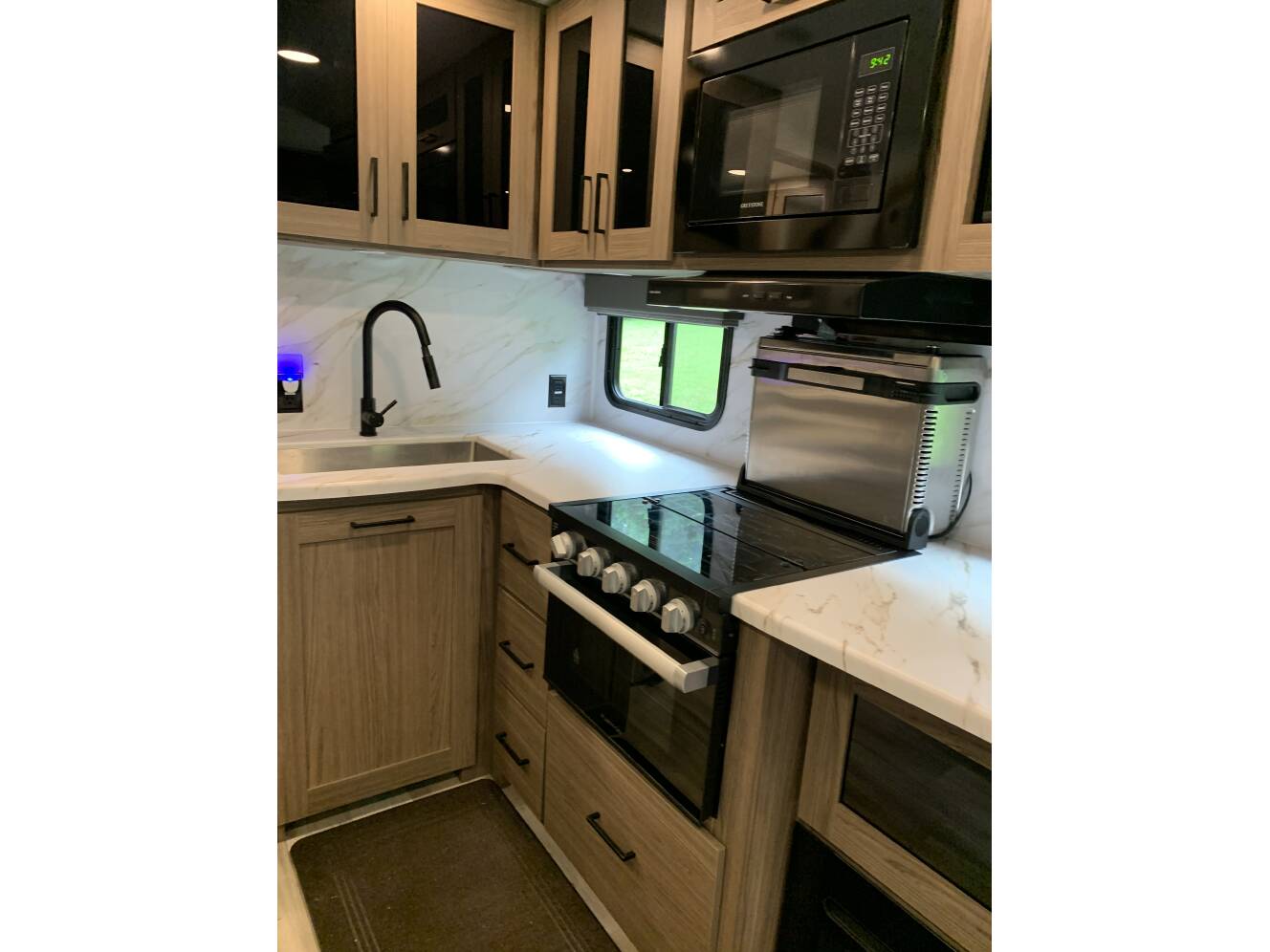 A photo of this 2024 Alliance Rv DELTA 252RL