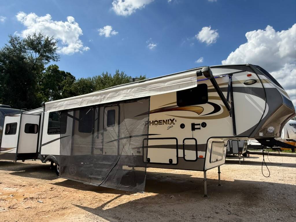 2018 Shasta PHOENIX 381RE in porter TX