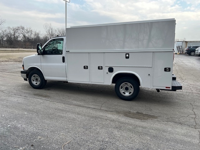 2026 GMC SAVANA G3500 in Glen Ellyn, IL