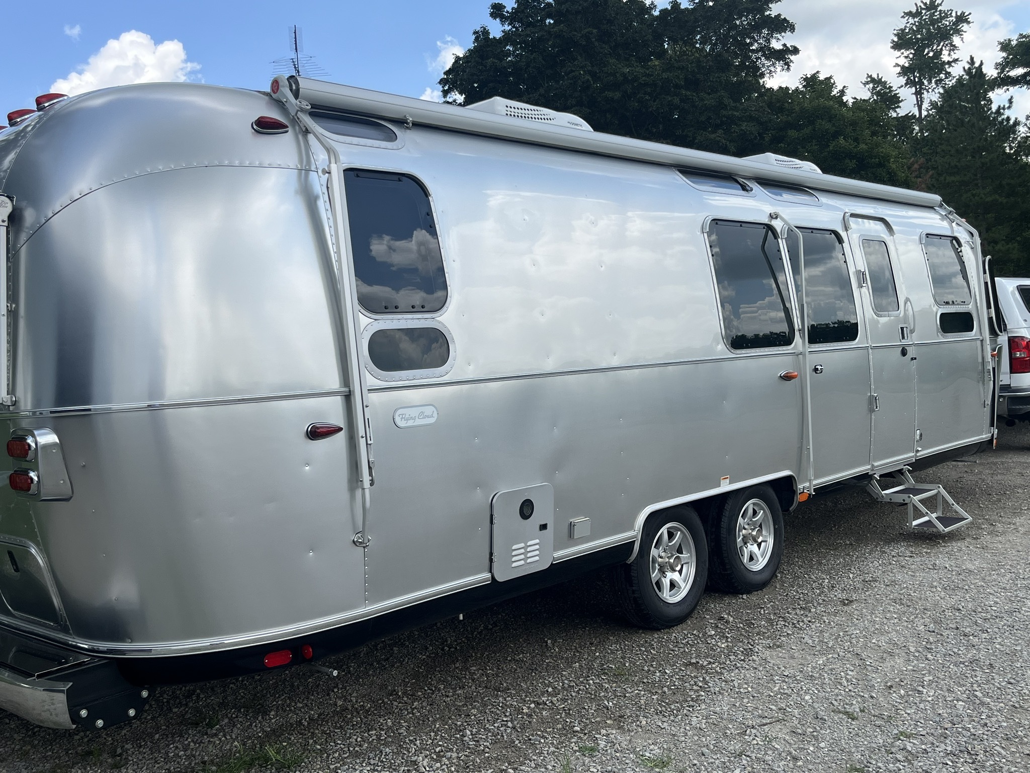 2023 Airstream FLYING CLOUD 30FB OFFICE in montpelier IN