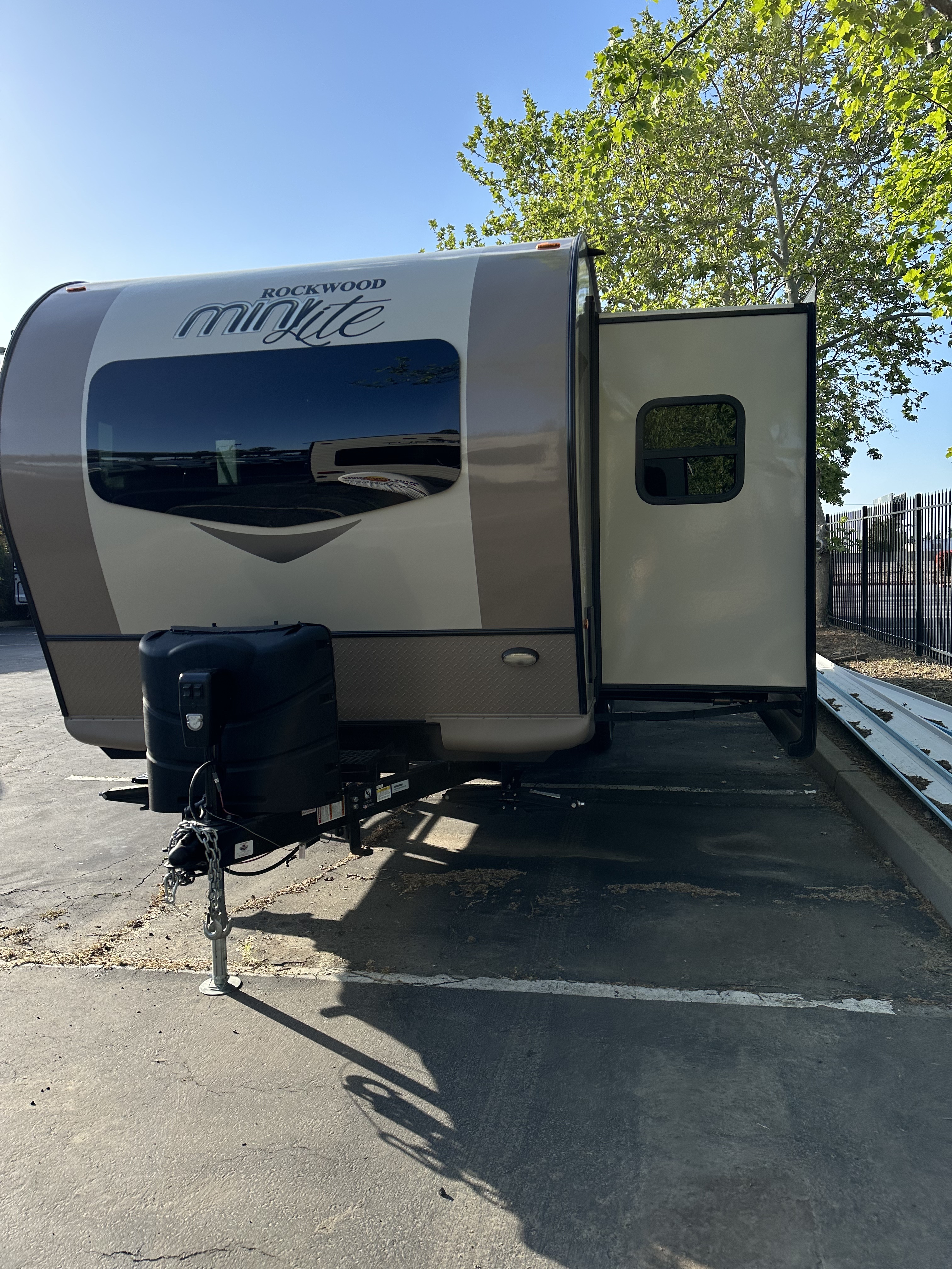 2018 Forest River ROCKWOOD MINI LITE 2506S in cameron park CA