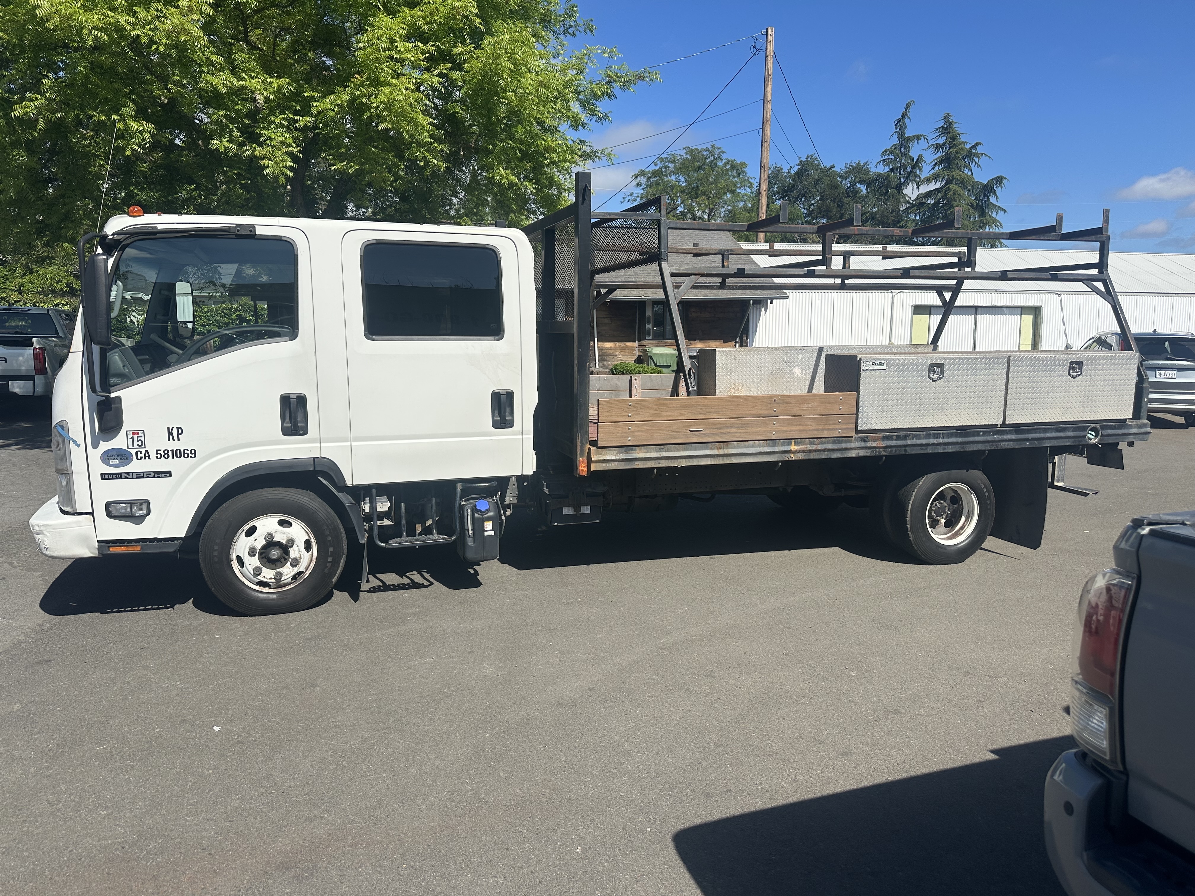 2016 ISUZU NPR HD in Saint Helena, CA