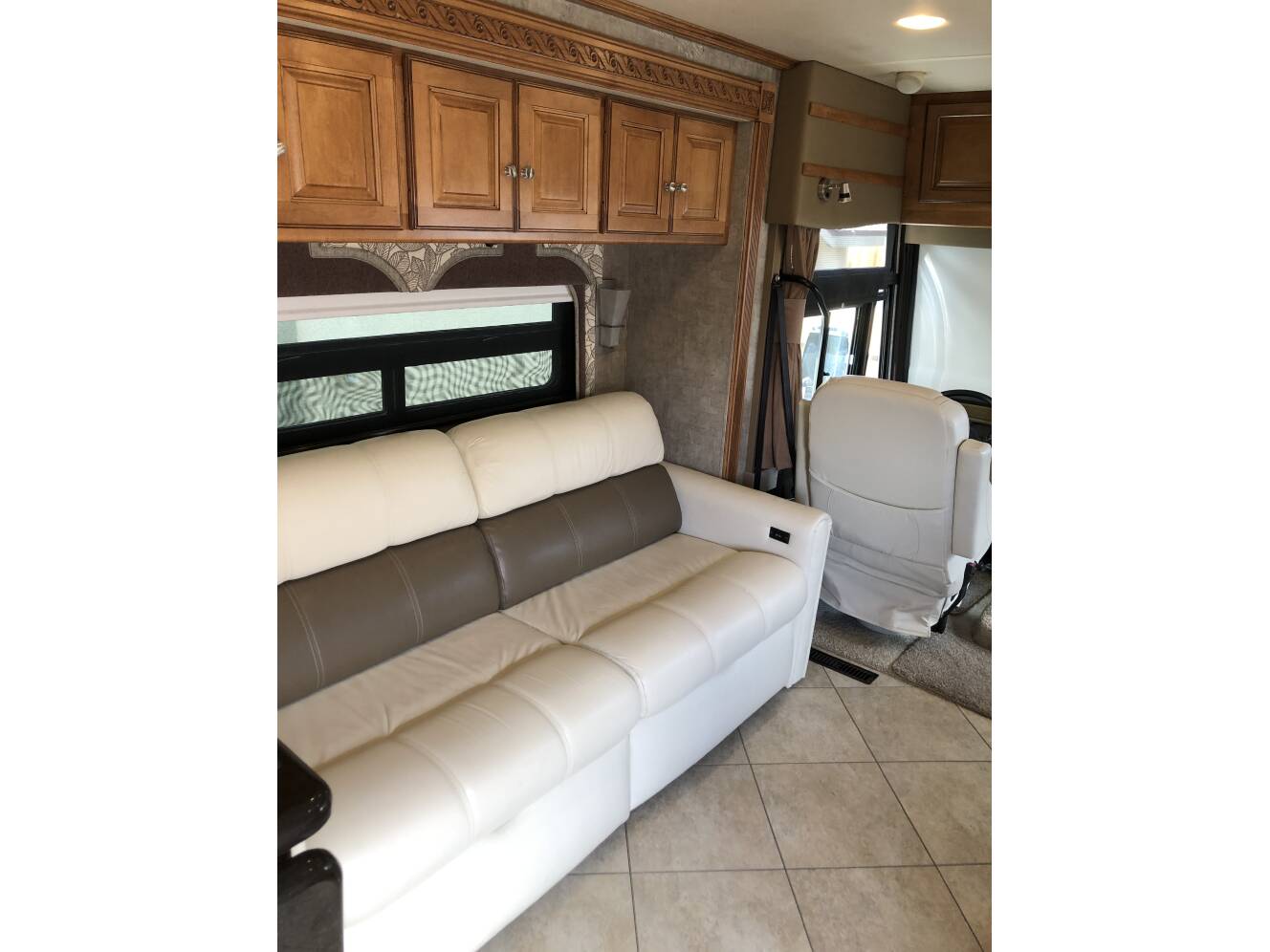 A photo of this 2015 Winnebago ADVENTURER 35P