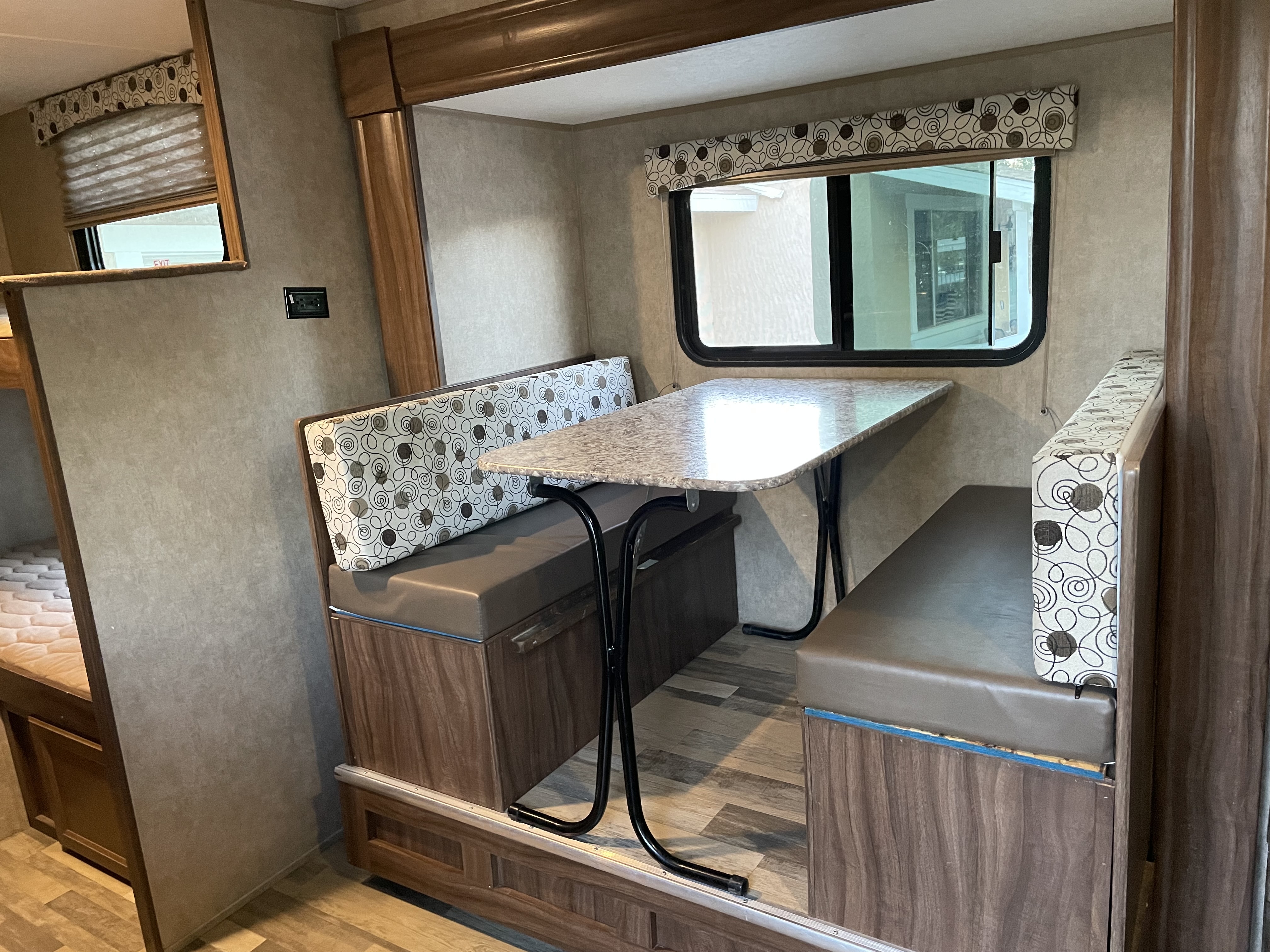 2018 Coachmen CLIPPER 16B in crestline CA