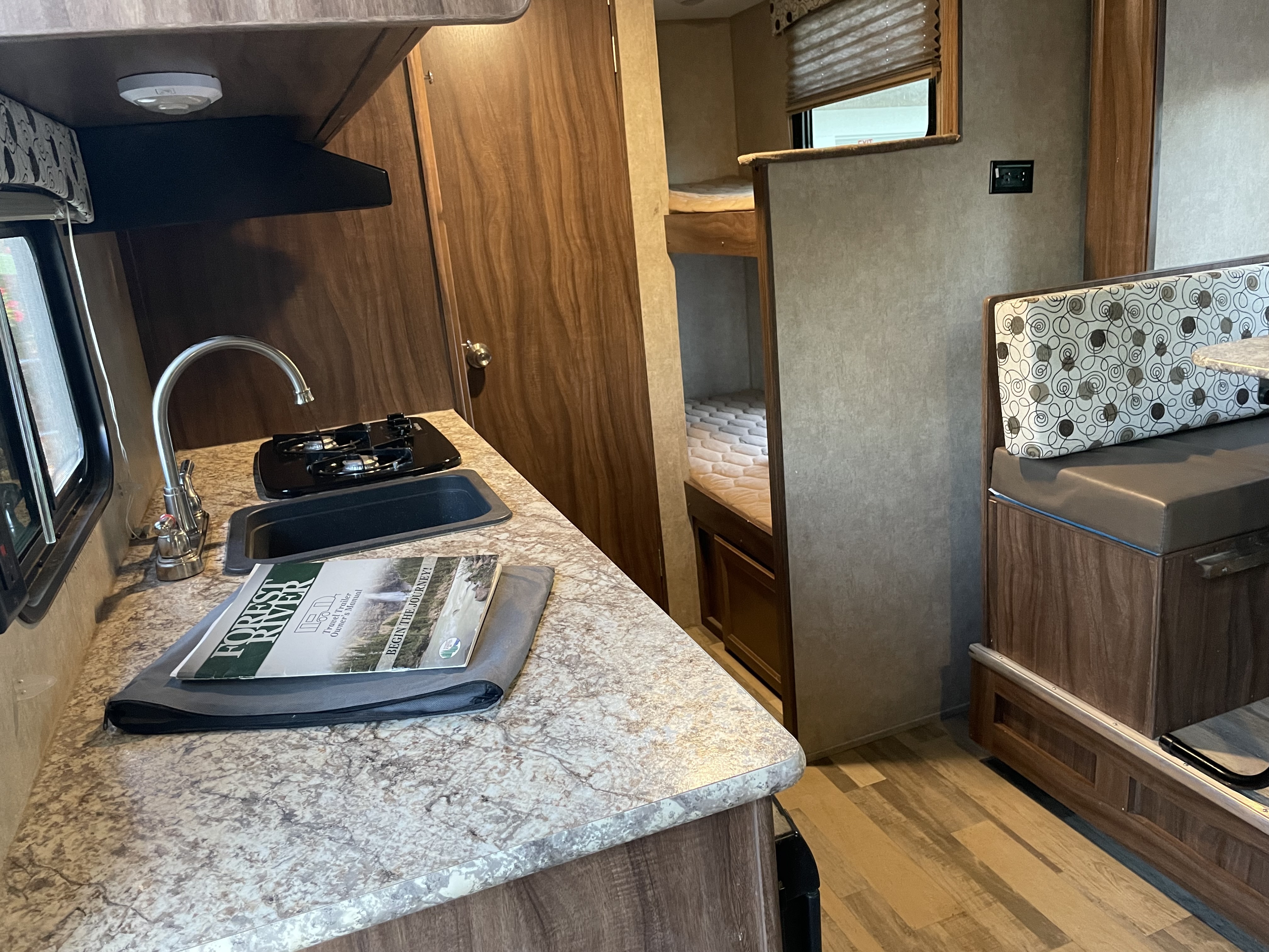 2018 Coachmen CLIPPER 16B in crestline CA