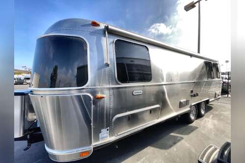 2021 Airstream Globetrotter 27FBT 27FB TWIN in san marcos CA