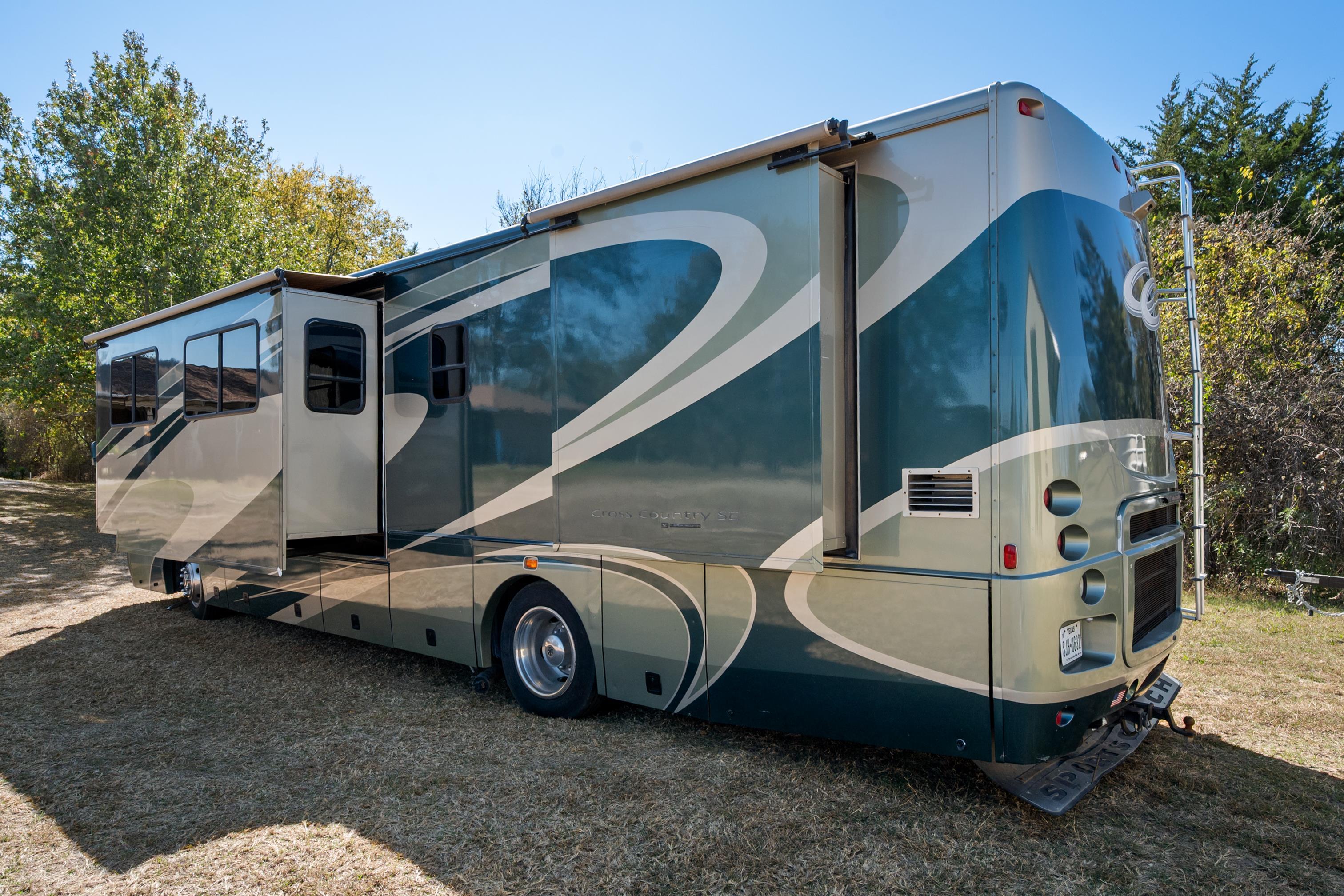 2005 Coachmen CROSS COUNTRY ELITE 370DS in corsicana TX