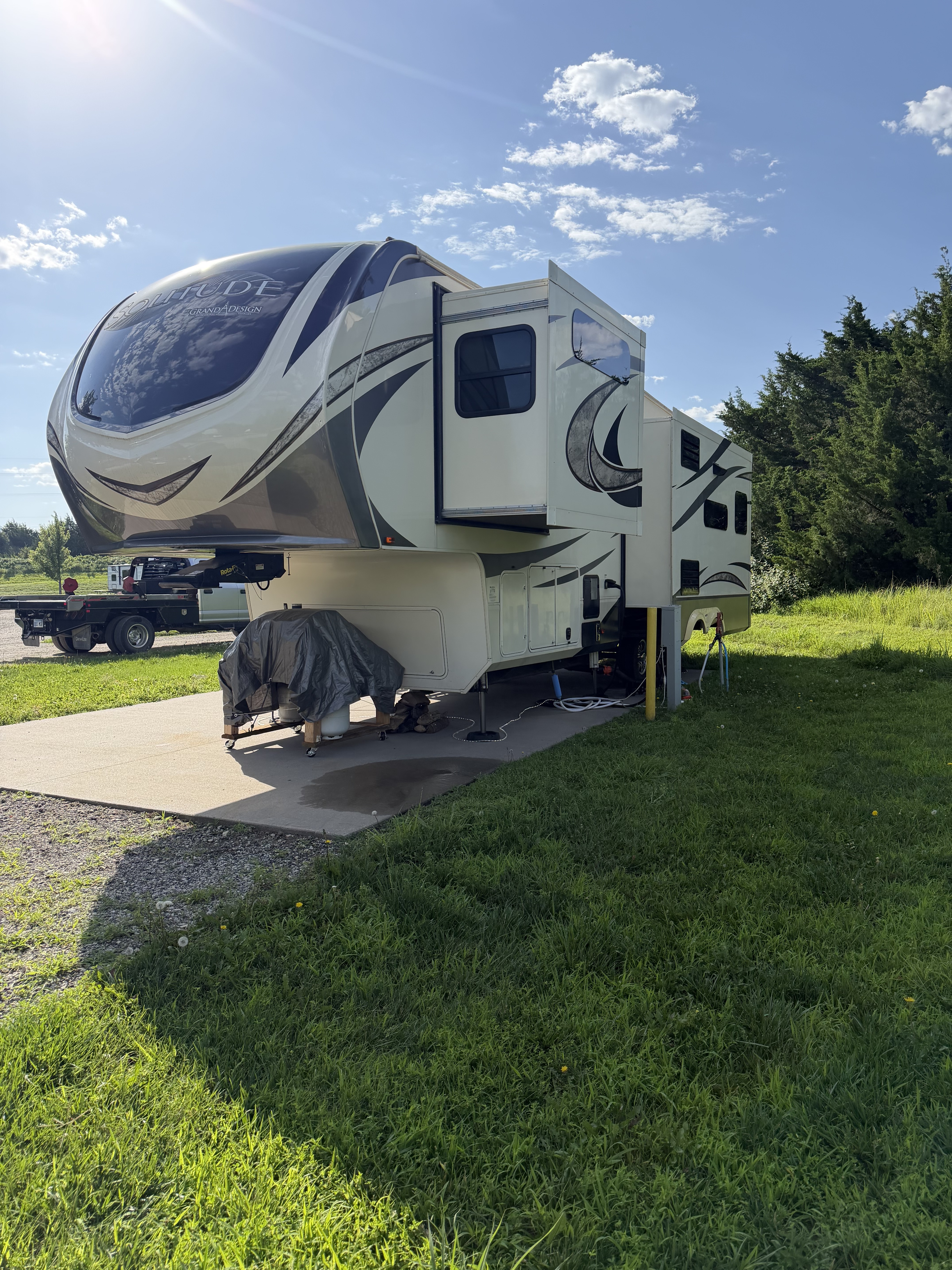 2019 Grand Design SOLITUDE 310GK in friend NE