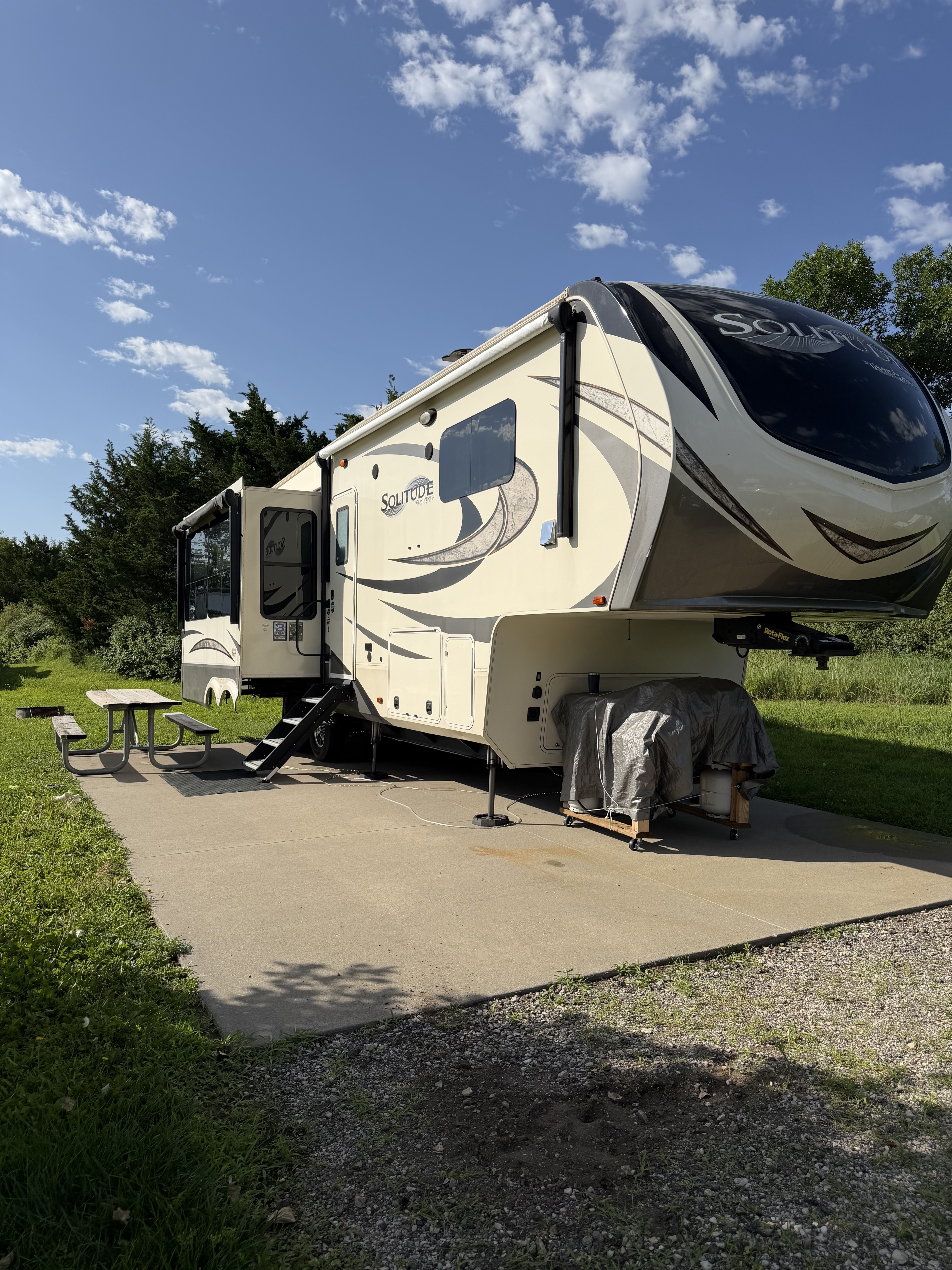 2019 Grand Design SOLITUDE 310GK in friend NE