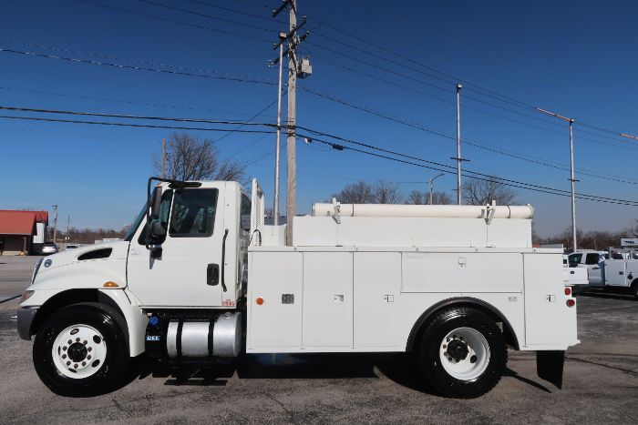 2019 INTERNATIONAL 4300 in Springfield, MO