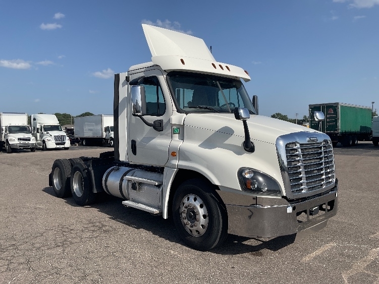 2018 FREIGHTLINER CASCADIA 125 in Romulus, MS