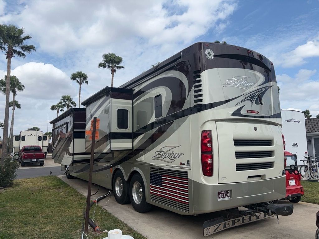 2011 Tiffin Motorhomes Zephyr 45QBZ in mercedes TX