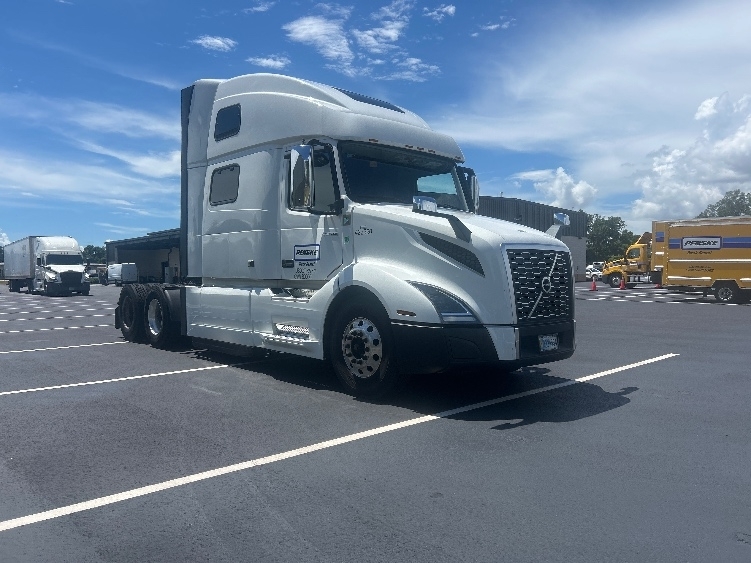 2022 VOLVO VNL64860 in Tallahassee, FL