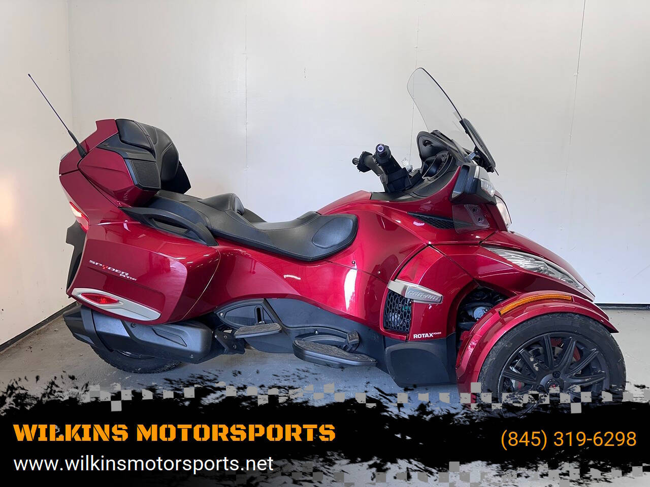 2016 Can-Am SPYDER RT-S SE6 RT-S SE6 in Patterson, NY