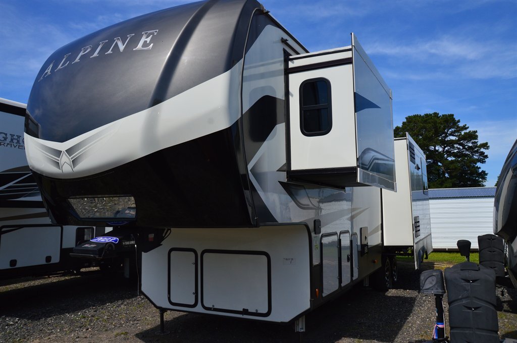 2023 Keystone Alpine Series 3102rl RV