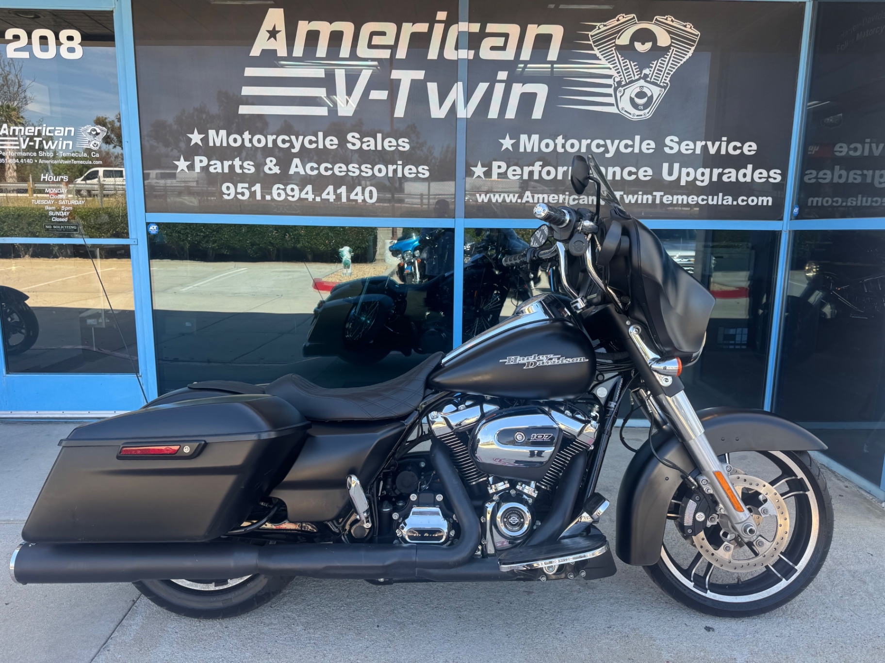 2017 Harley-Davidson Street Glide in Temecula, CA