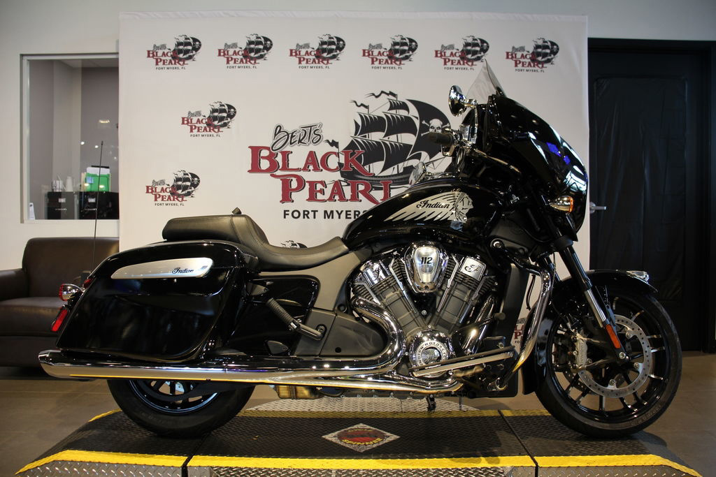 2026 Indian CHIEFTAIN PP LT BLK MTLC BASE in Fort Myers, FL