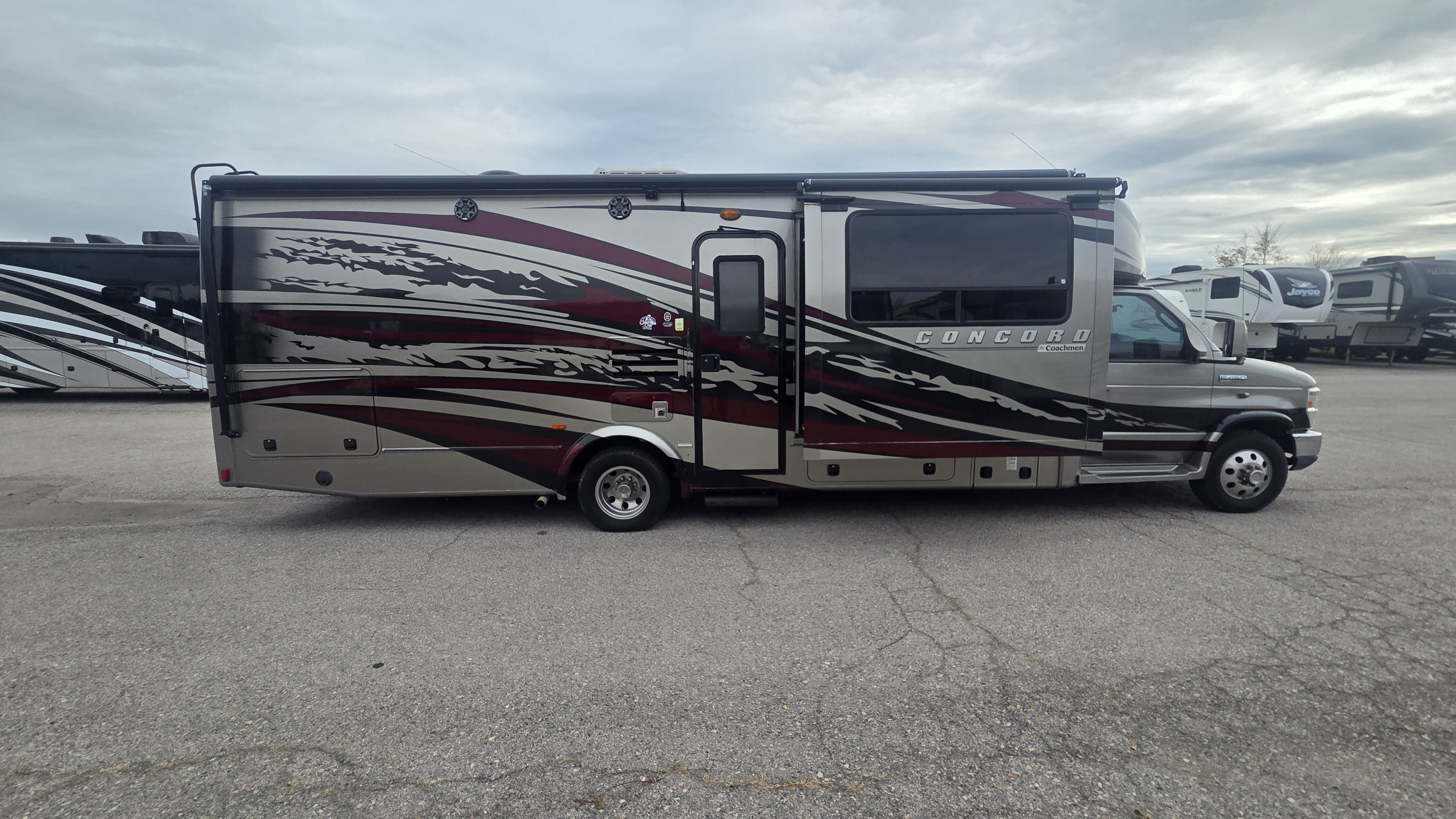 2013 Coachmen Concord 300TS in salt lake city UT
