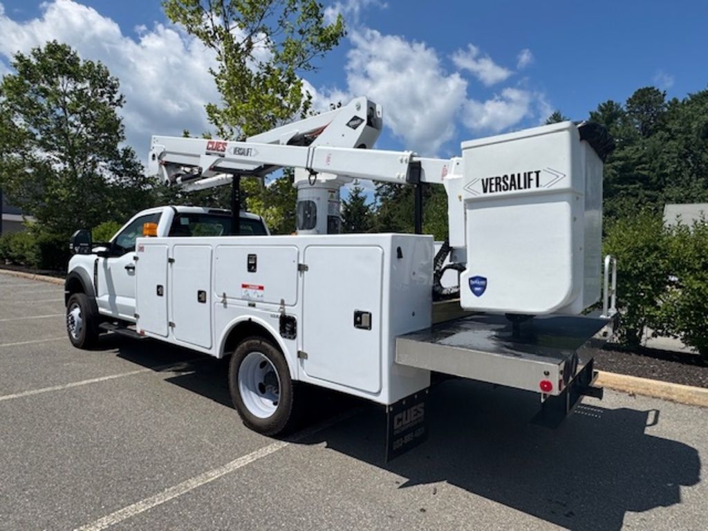 2026 Versalift SST-40-EIH Ford F-550 Bucket Truck 45' Working Height 4 in Amherst, NH