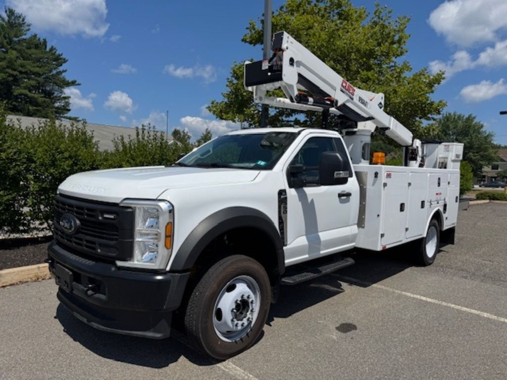 2026 Versalift SST-40-EIH Ford F-550 Bucket Truck 45' Working Height 4 in Amherst, NH