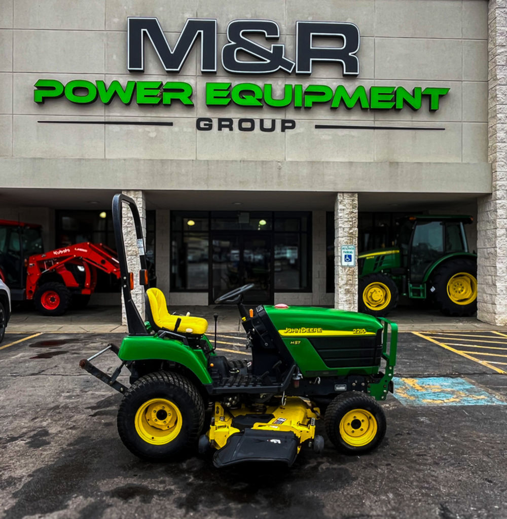 2005 JOHN DEERE 2210HST in Hermitage, PA