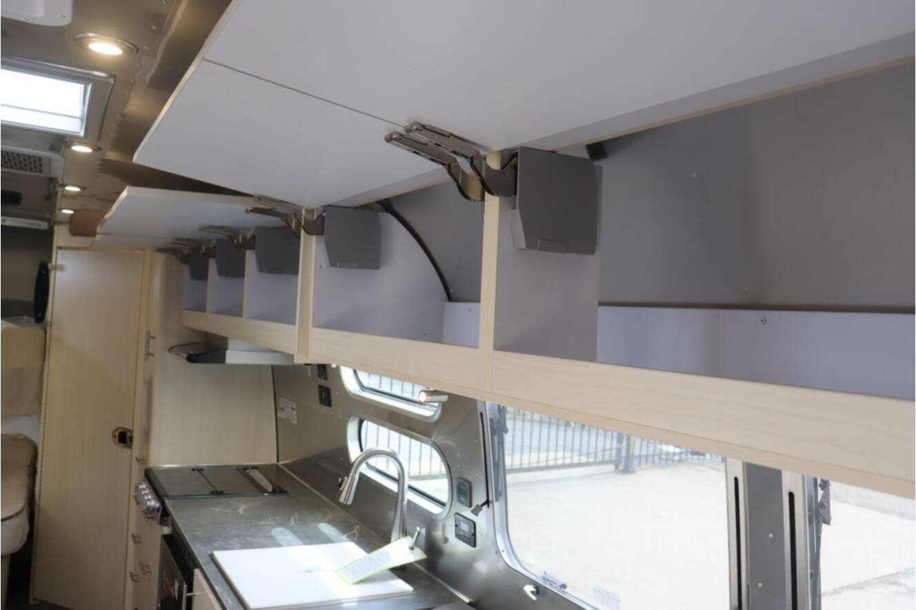 A photo of this 2026 Airstream Flying Cloud® 30FB Bunk
