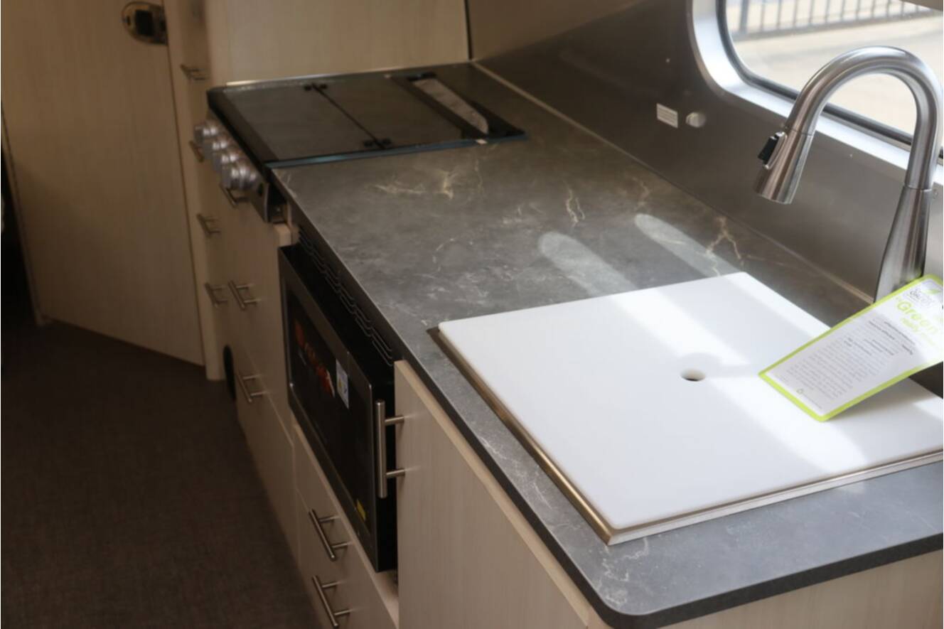 A photo of this 2026 Airstream Flying Cloud® 30FB Bunk