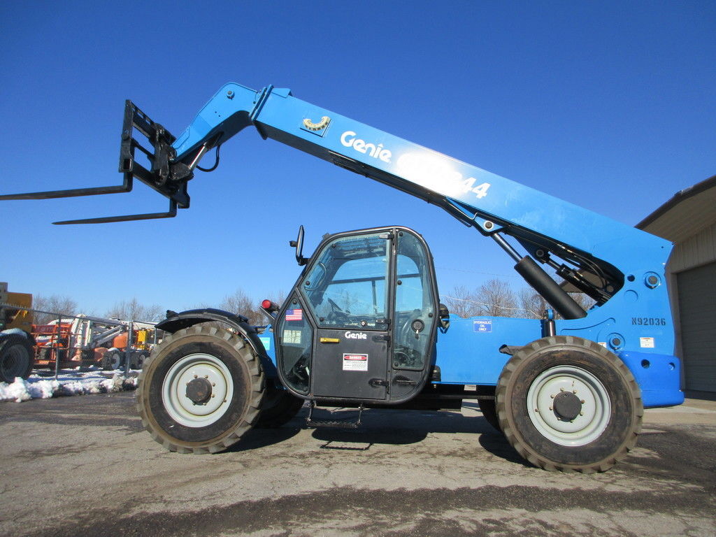 2015 Genie GTH-844 in Norfolk, VA