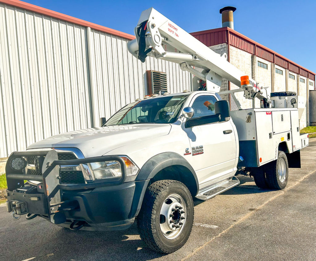 2017 Ram 5500 4x4 / ETI ETC37IH - Bucket Truck in Lindale, TX