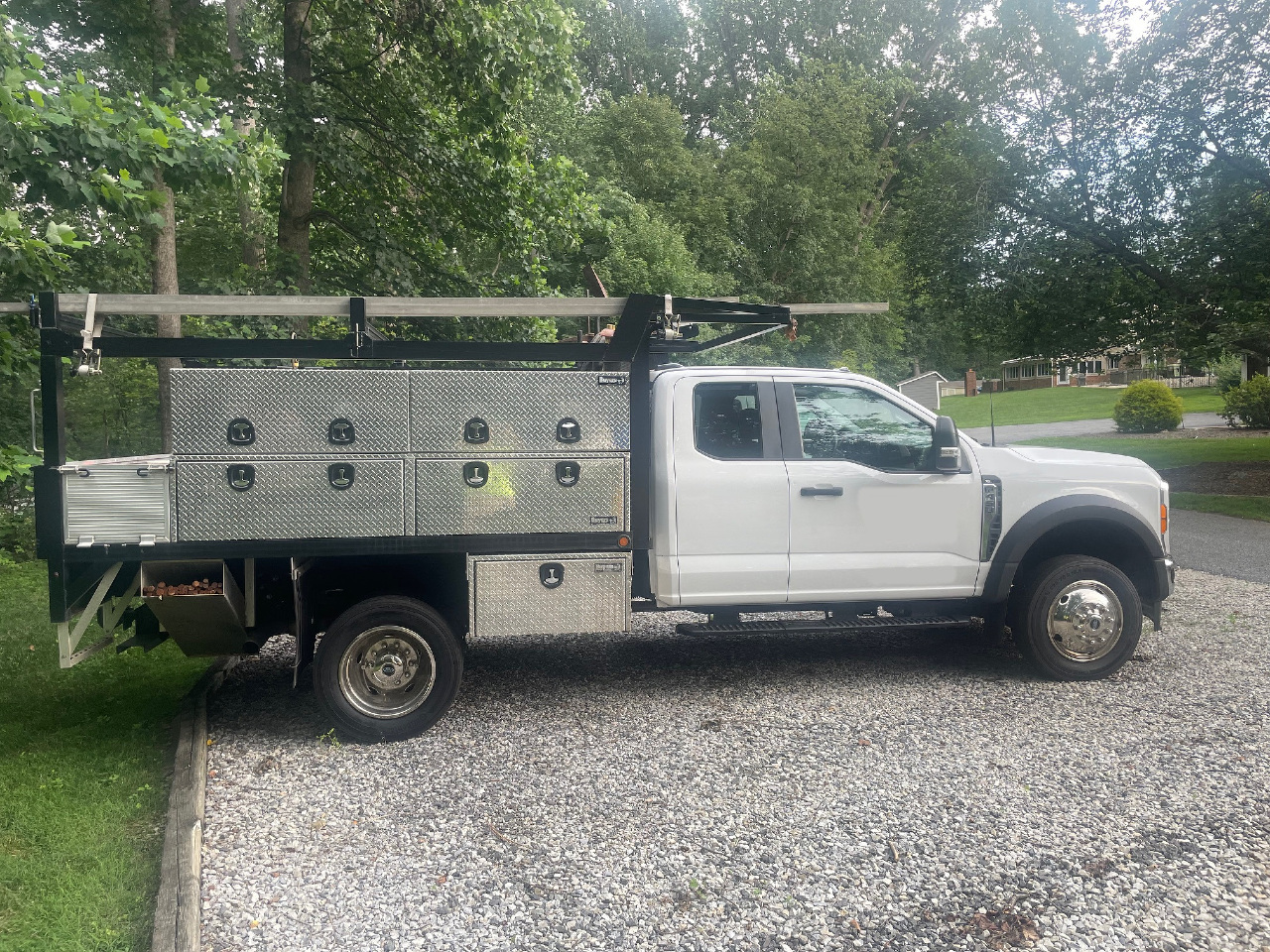 2023 FORD F450 Tool in Philadelphia, PA