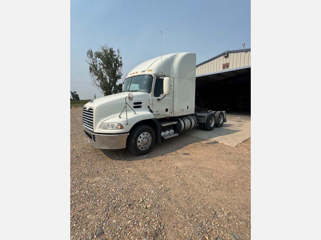2017 MACK Pinnacle 40 Inch in Denver, CO
