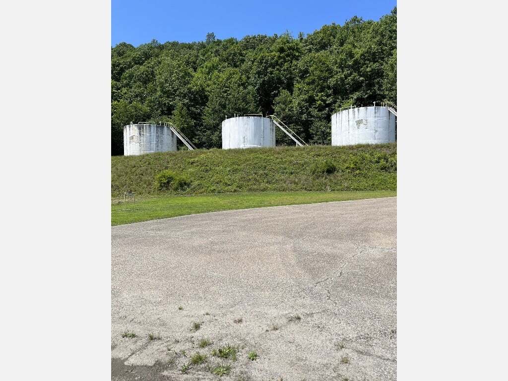 1976 HEIL Above Ground 210,000 GAL in Philadelphia, PA