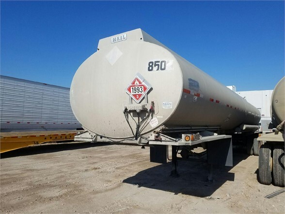 1985 HEIL 9200 Gal 4 Compartment in Bosler, WY