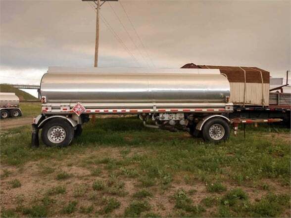 1992 PARAMOUNT READY FOR WORK in Douglas, WY