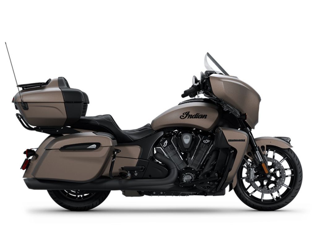 2025 Indian Motorcycle® Roadmaster® PowerPlus Dark Horse® w/PowerBand Nara Br DARK HORSE in Meridian, ID