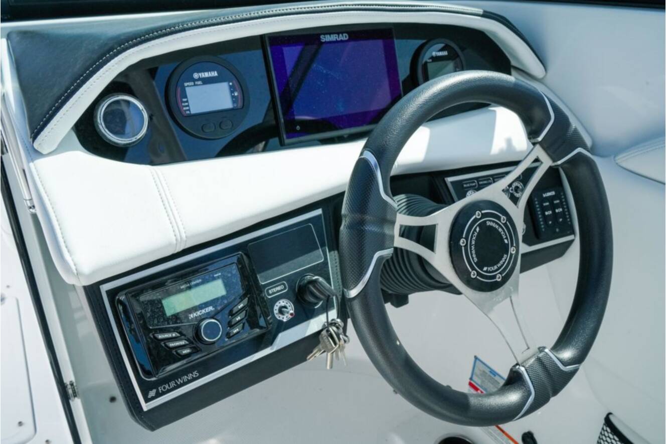 A photo of this 2026 Four Winns HD8 OB
