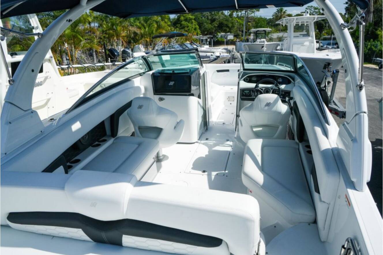 A photo of this 2026 Four Winns HD8 OB