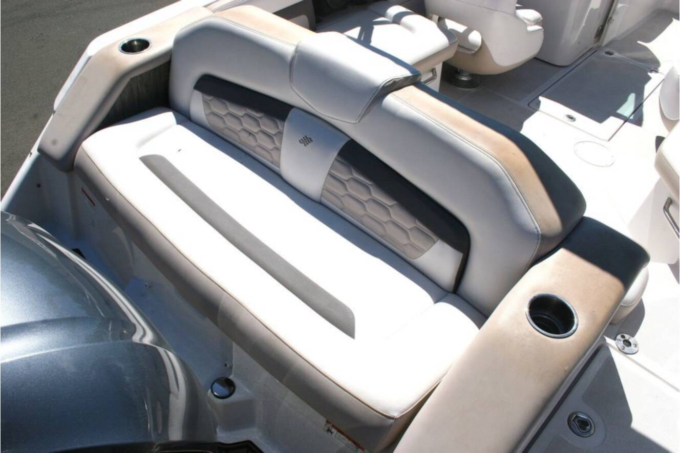 A photo of this 2018 Four Winns HD220 OB