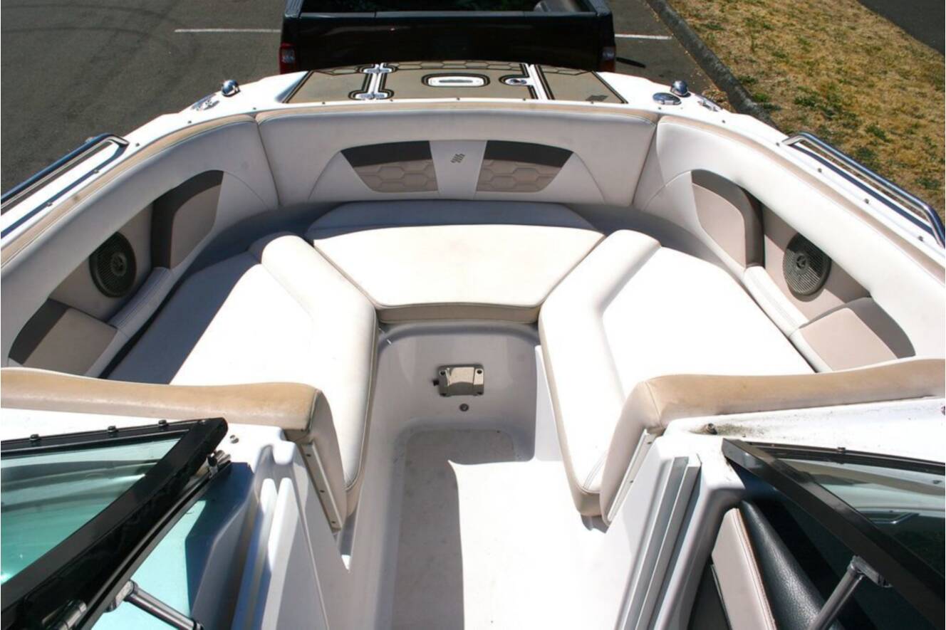 A photo of this 2018 Four Winns HD220 OB