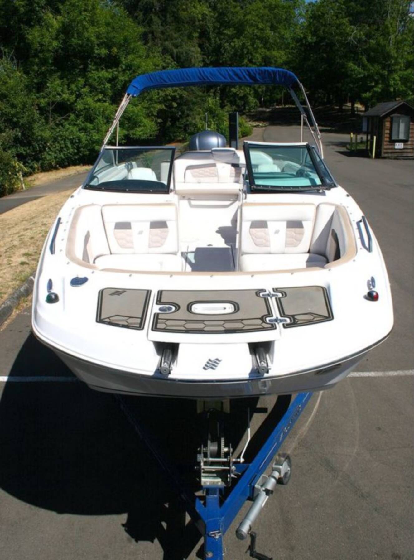 A photo of this 2018 Four Winns HD220 OB