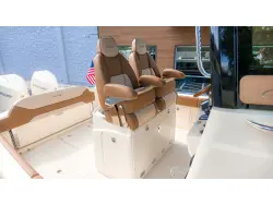 2027 Chris-Craft Catalina 31