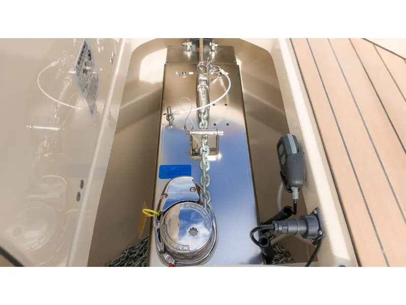 2027 Chris-Craft Catalina 31