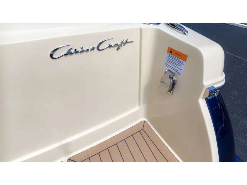 2027 Chris-Craft Catalina 31