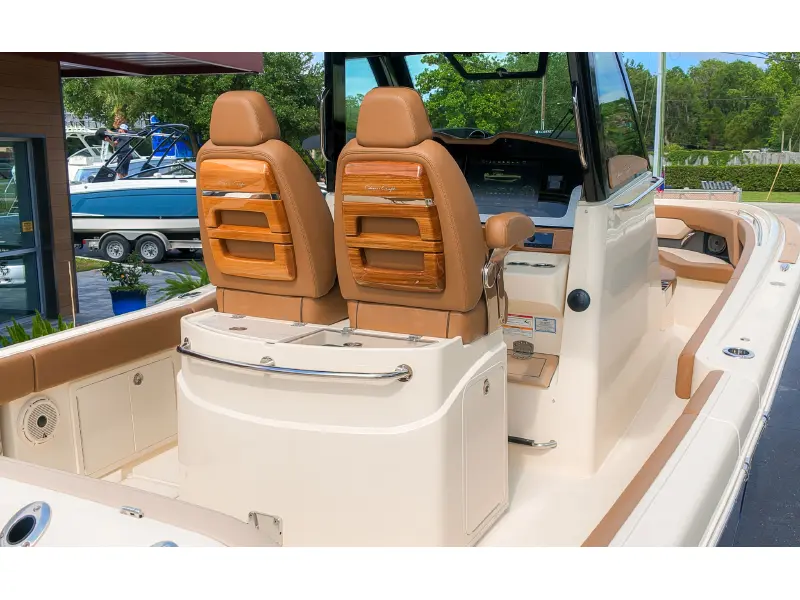 2027 Chris-Craft Catalina 31