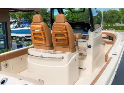 2027 Chris-Craft Catalina 31